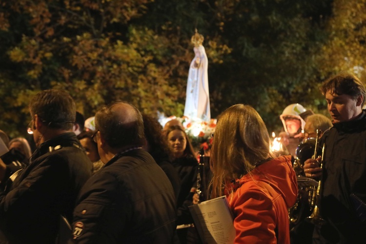 Różańcowa procesja fatimska w Czechowicach-Dziedzicach