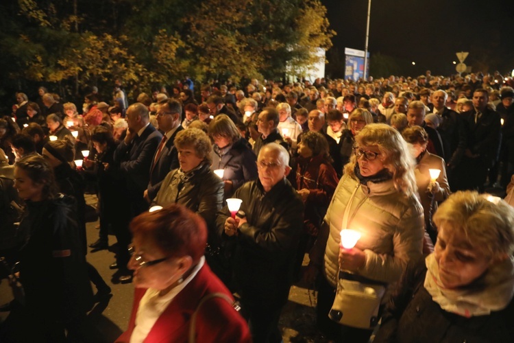 Różańcowa procesja fatimska w Czechowicach-Dziedzicach