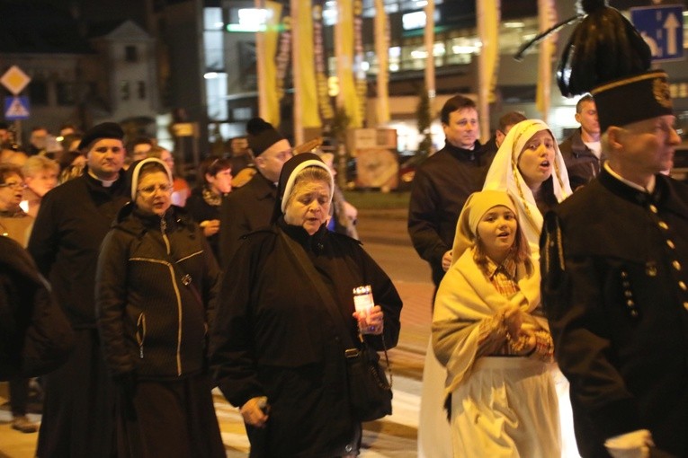 Różańcowa procesja fatimska w Czechowicach-Dziedzicach