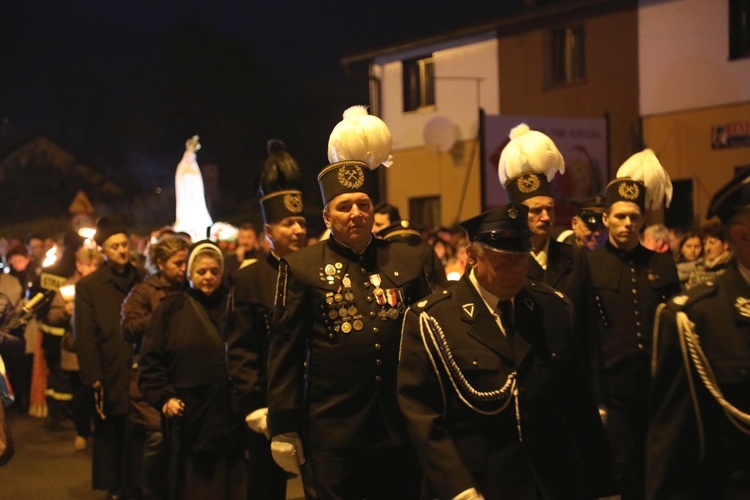 Różańcowa procesja fatimska w Czechowicach-Dziedzicach