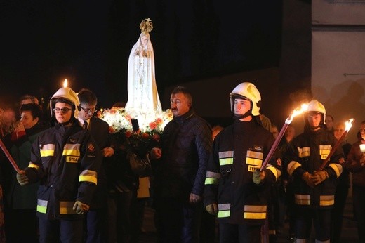 Różańcowa procesja fatimska w Czechowicach-Dziedzicach