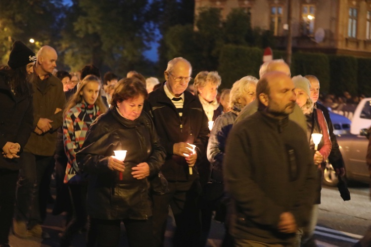 Różańcowa procesja fatimska w Czechowicach-Dziedzicach