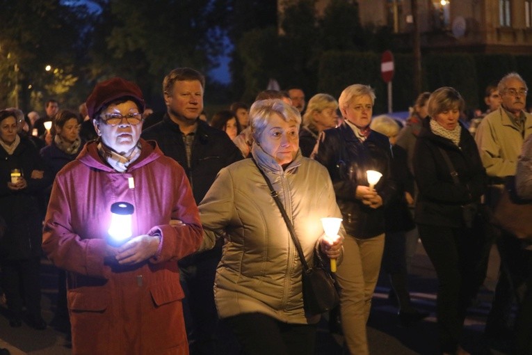 Różańcowa procesja fatimska w Czechowicach-Dziedzicach