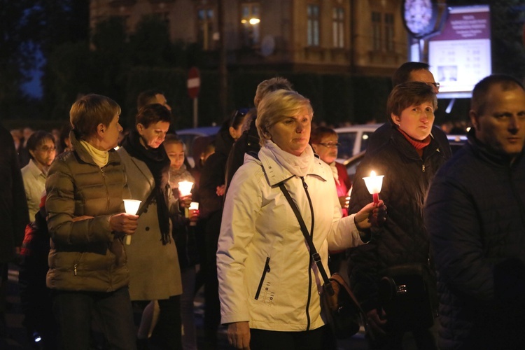 Różańcowa procesja fatimska w Czechowicach-Dziedzicach