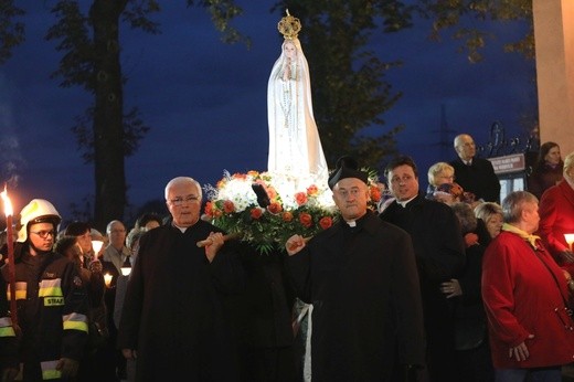 Różańcowa procesja fatimska w Czechowicach-Dziedzicach