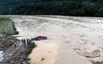 37 zabitych, 40 zaginionych na skutek powodzi i osunięć ziemi w Wietnamie