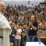 O. Szustak na SGGW. Sześć i pół rady na szczęśliwe małżeństwo