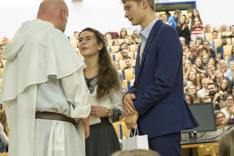 O. Szustak na SGGW. Sześć i pół rady na szczęśliwe małżeństwo