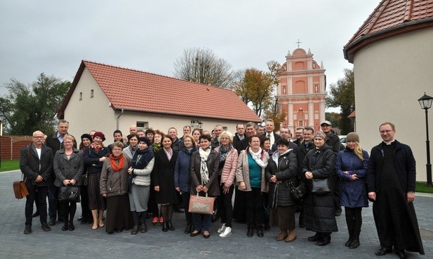 Umiłowanie liturgii, nie elitaryzm
