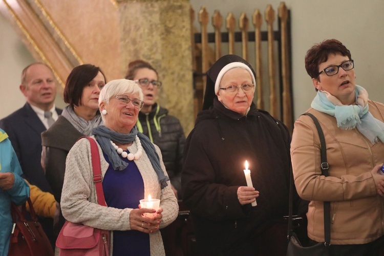 Poświęcenie figury MB Fatimskiej u św. Marii Magdaleny w Cieszynie