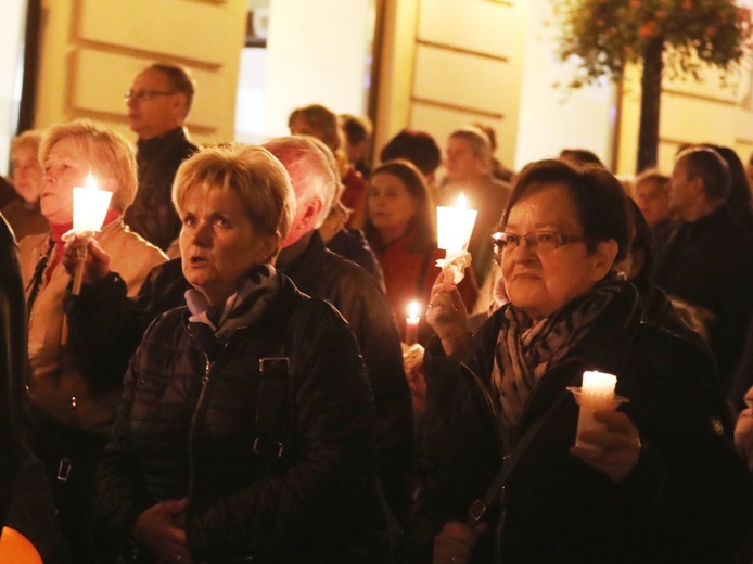 Poświęcenie figury MB Fatimskiej u św. Marii Magdaleny w Cieszynie