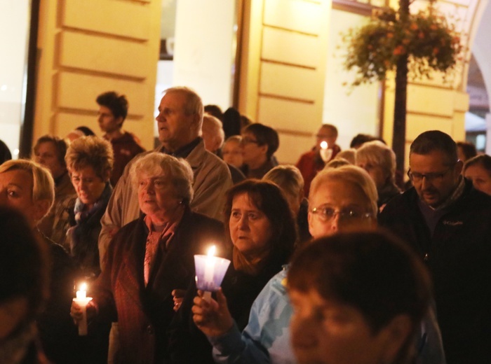 Poświęcenie figury MB Fatimskiej u św. Marii Magdaleny w Cieszynie