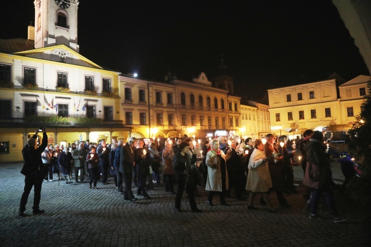 Poświęcenie figury MB Fatimskiej u św. Marii Magdaleny w Cieszynie