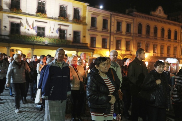 Poświęcenie figury MB Fatimskiej u św. Marii Magdaleny w Cieszynie