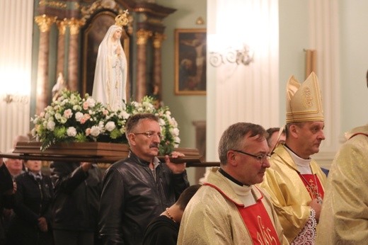 Poświęcenie figury MB Fatimskiej u św. Marii Magdaleny w Cieszynie