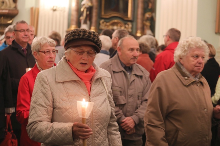 Poświęcenie figury MB Fatimskiej u św. Marii Magdaleny w Cieszynie