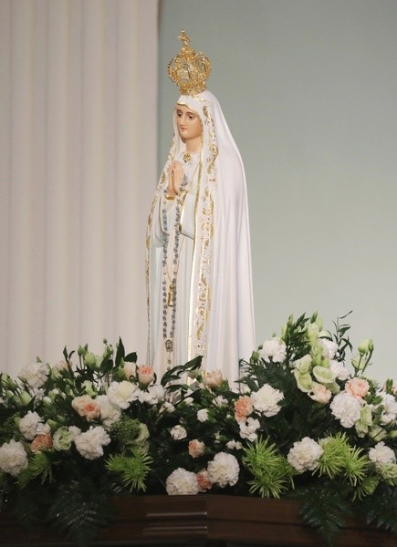 Poświęcenie figury MB Fatimskiej u św. Marii Magdaleny w Cieszynie