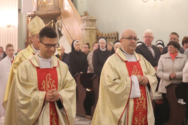 Poświęcenie figury MB Fatimskiej u św. Marii Magdaleny w Cieszynie