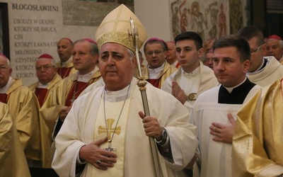 Salvatore Pennacchio, Nuncjusz Apostolski w Polsce, pozdrowił wszystkich od papieża Franciszka.