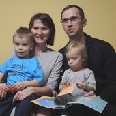 Małgorzata i Marcin Zimoniowie zebrali w książkę świadectwa małżeństw, które doświadczyły utraty dziecka na skutek poronienia