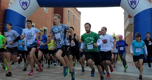 Kilometry dla Jana Pawła II