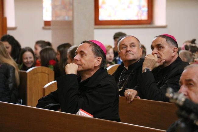 Biskupi u Matki Bożej Latyczowskiej