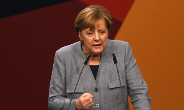 Merkel nie rezygnuje z "uczciwego" podziału uchodźców w UE