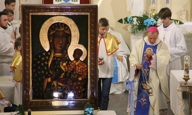 Biskup Marek Solarczyk prosił, żeby dobrze wykorzystać czas odwiedzin Matki