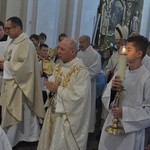 Święci Jan Paweł II i Maksymilian Kolbe w Muszynie