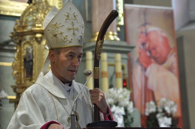 Święci Jan Paweł II i Maksymilian Kolbe w Muszynie