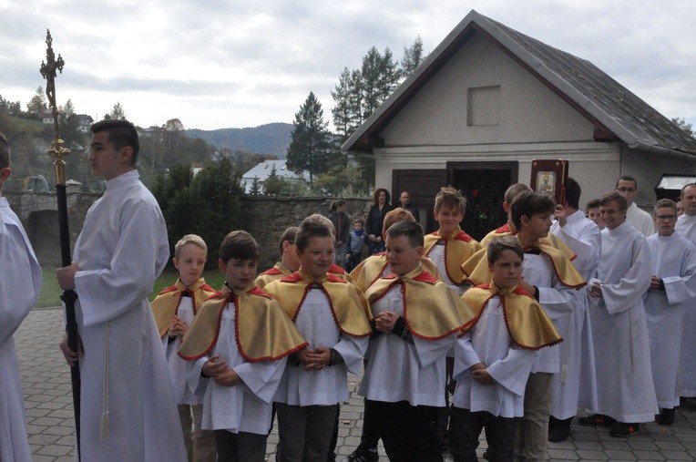 Święci Jan Paweł II i Maksymilian Kolbe w Muszynie