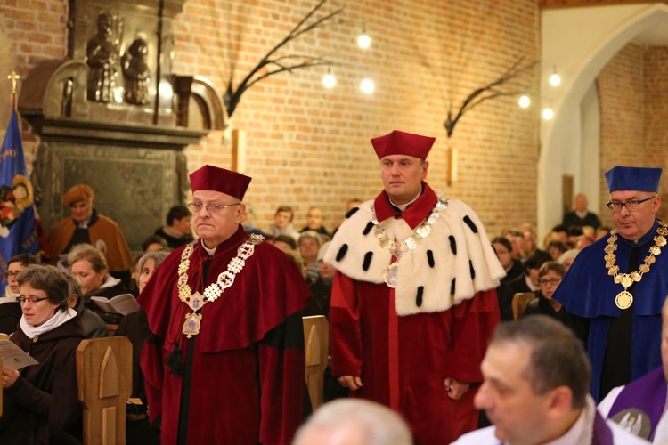 Pożegnanie bp. Wacława Świerzawskiego 