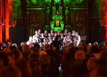 Koncert w hołdzie polskiemu papieżowi wybrzmiał w kościele farnym w Żyrardowie