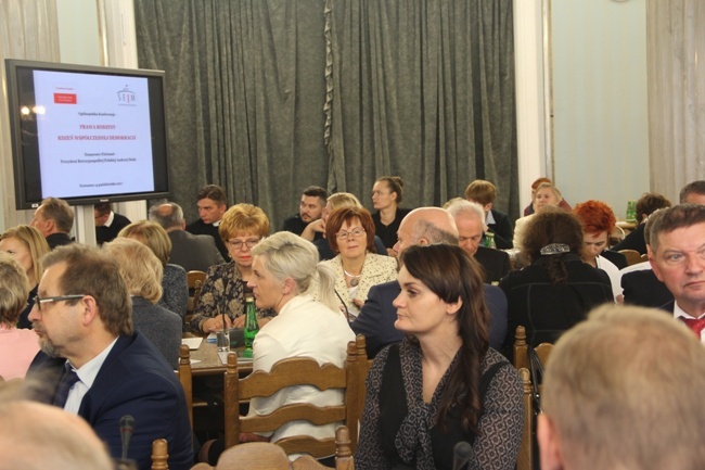 Konferencja o rodzinie w Warszawie