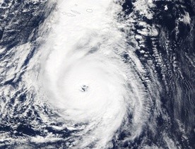 Irlandia: Ofiary śmiertelne podczas huraganu Ophelia