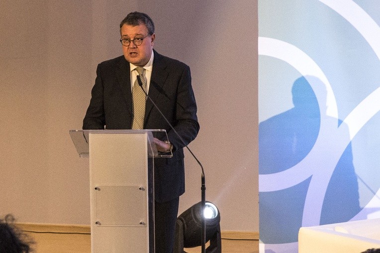 Dziedziniec Dialogu. Człowiek 2.0