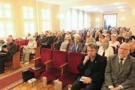 ▲	Konferencje AK dotykają zawsze aktualnych problemów Polaków.