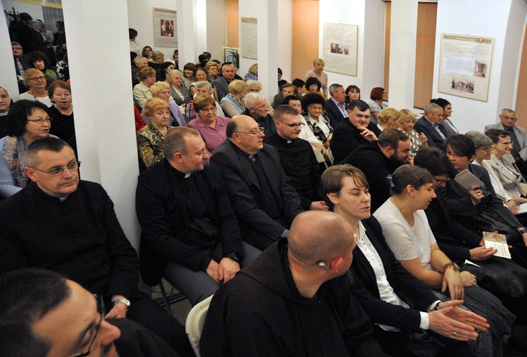 Wystawa o bł. Honoracie Koźmińskim w Pułtusku