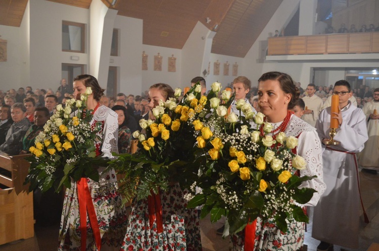 Poświęcenie świątyni oraz ołtarza św. Jana Pawła II w Nowym Targu 