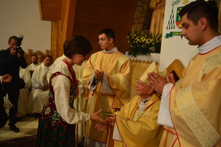 Poświęcenie świątyni oraz ołtarza św. Jana Pawła II w Nowym Targu 