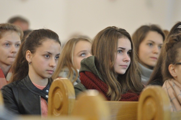 O religiach Wschodu w Krużlowej