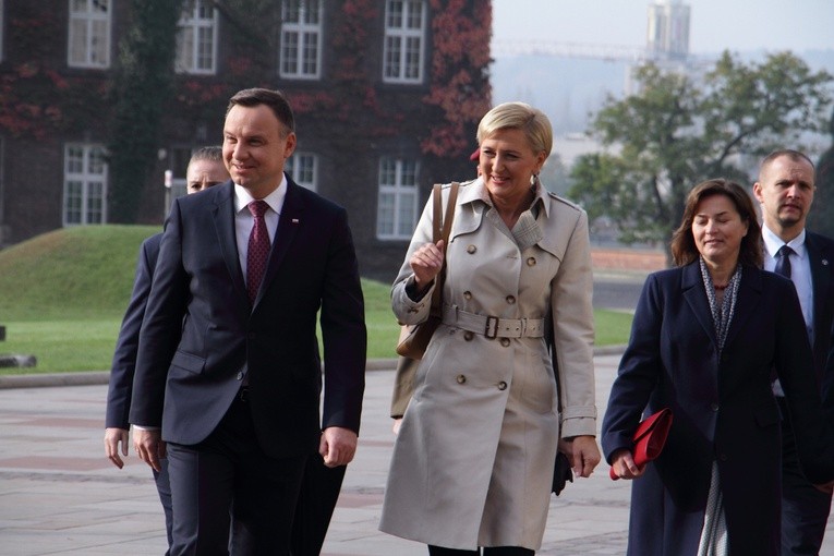 Uroczystość nałożenia paliusza abp. Markowi Jędraszewskiemu