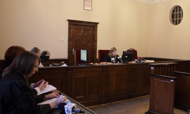 13 grudnia 2016 r. gdański Sąd Rejonowy uznał winę czterech oskarżonych, a jedną lekarkę, która przeprowadzała zabieg chirurgiczny - uniewinnił 