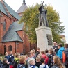 W czasie wizyty w Koszalinie nie zabrakło akcentów religijnych. Dzieci modliły się m.in. w katedrze, w której przed laty modlił się ich patron.