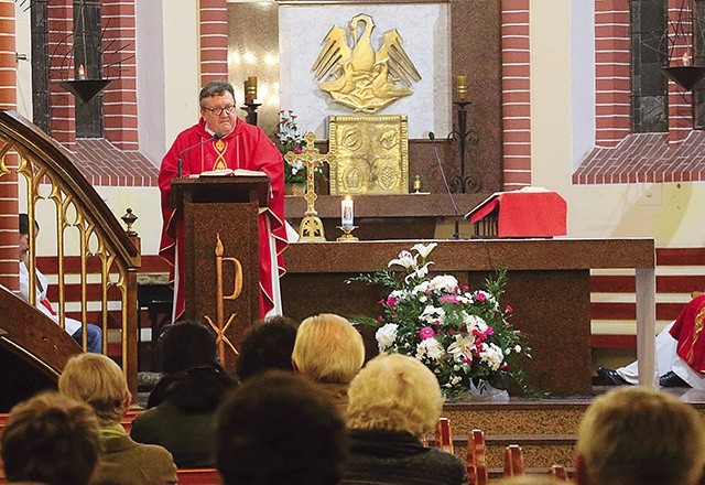 Gościem specjalnym uroczystości był przełożony wspólnoty franciszkańskiej z Elbląga o. Grzegorz Piśko OFMConv.