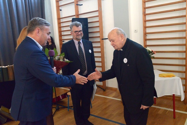 Spotkanie z poetą ks. Bonifacym Miązkiem