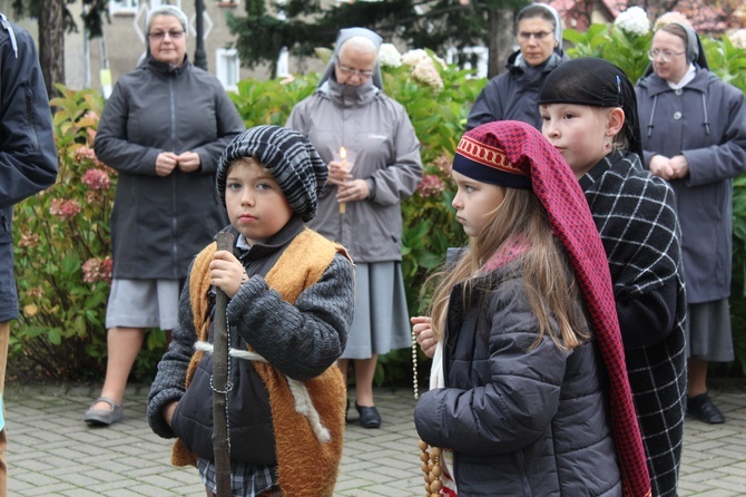 Relikwie św. Hiacynty i Franciszka w Pieszycach 