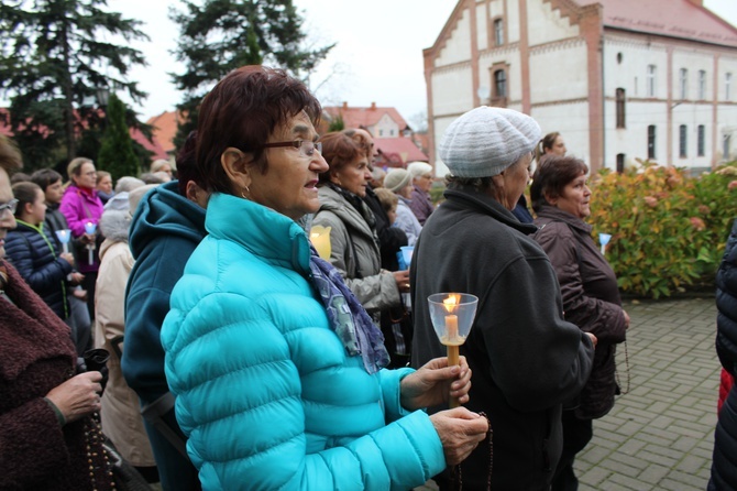 Relikwie św. Hiacynty i Franciszka w Pieszycach 