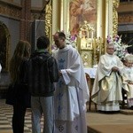 Relikwie św. Hiacynty i Franciszka w Pieszycach 