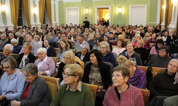 Spotkania z cyklu "Duchowość dla Warszawy" cieszą się dużym zainteresowaniem 